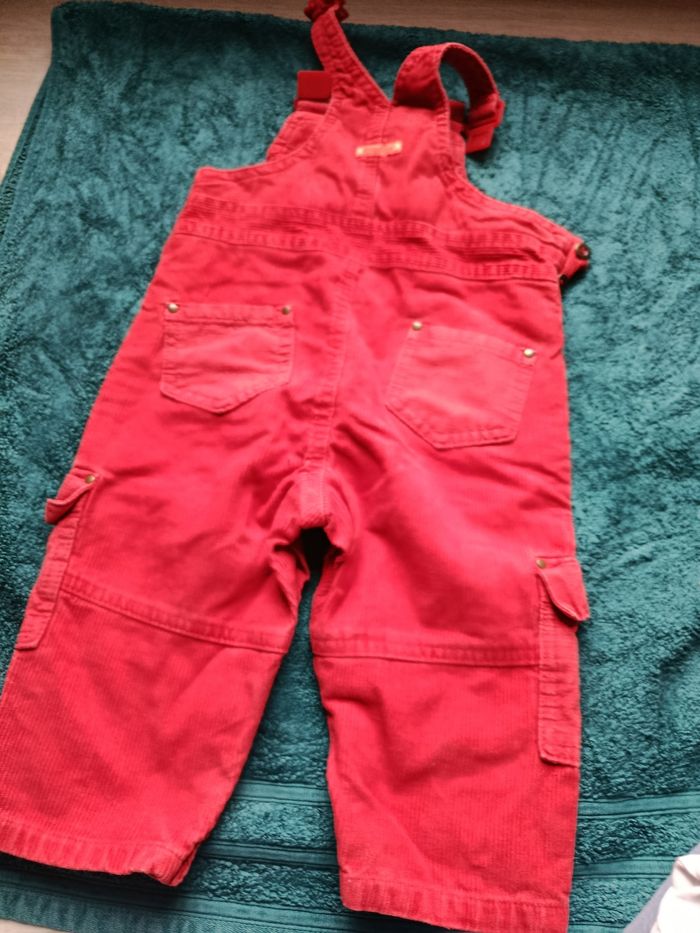Salopette rouge - photo numéro 3