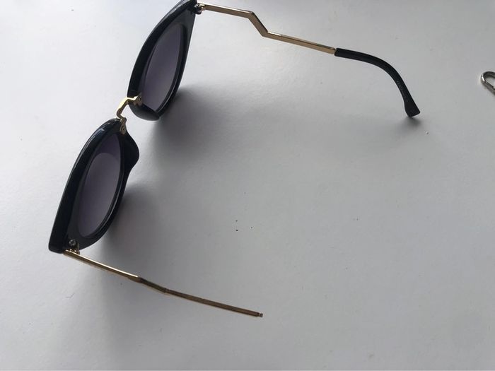 Lunettes de soleil papillon - photo numéro 3