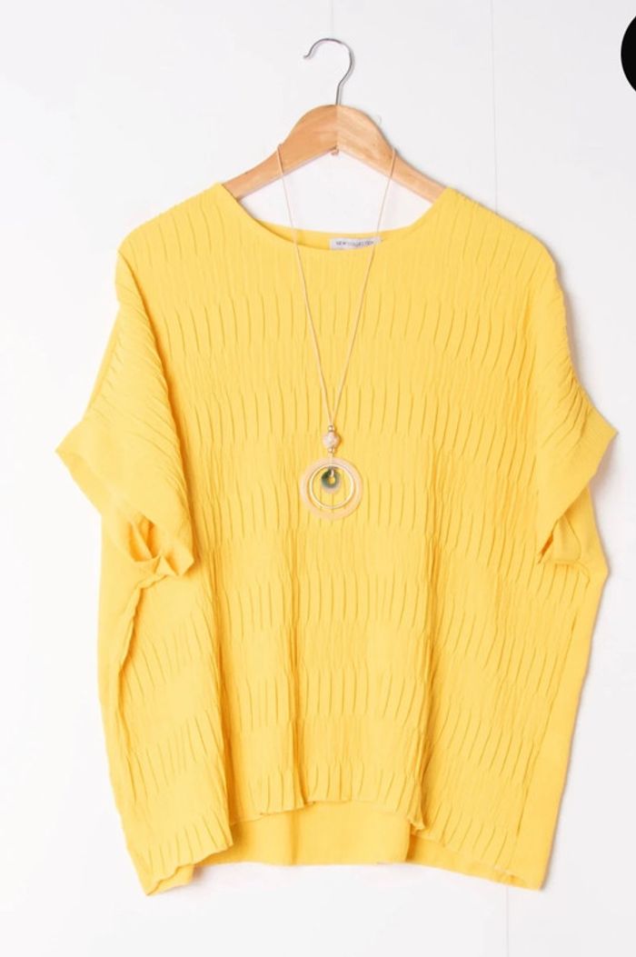 Top avec collier - photo numéro 2