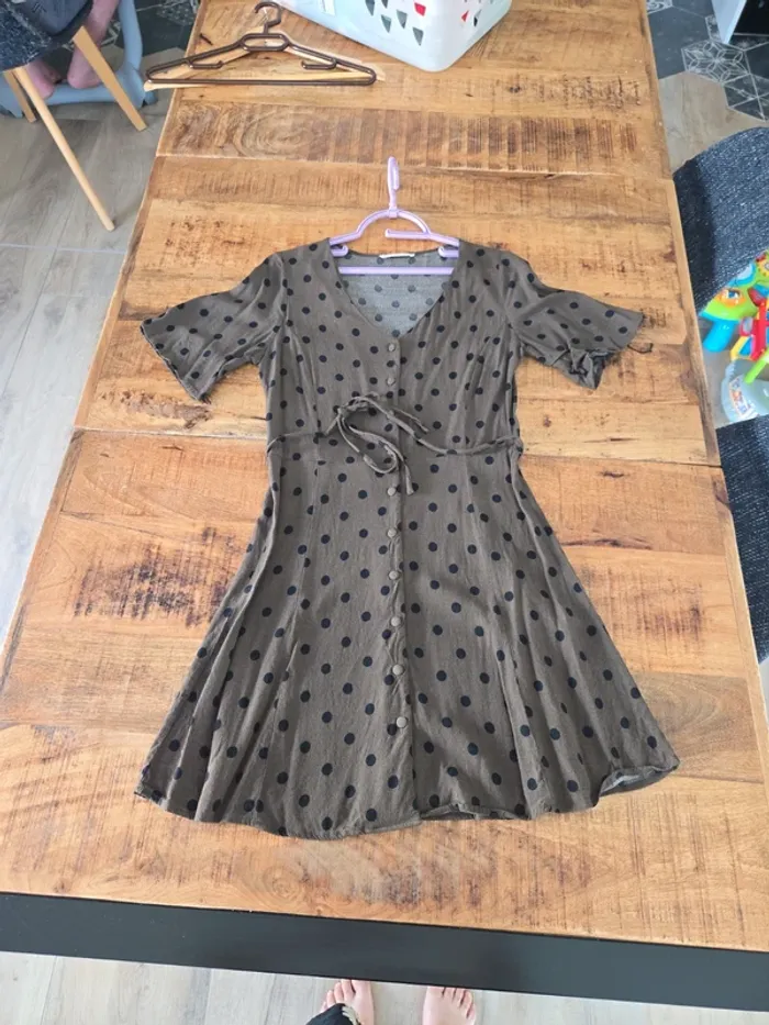 Robe kaki/marron a pois noirs - photo numéro 2