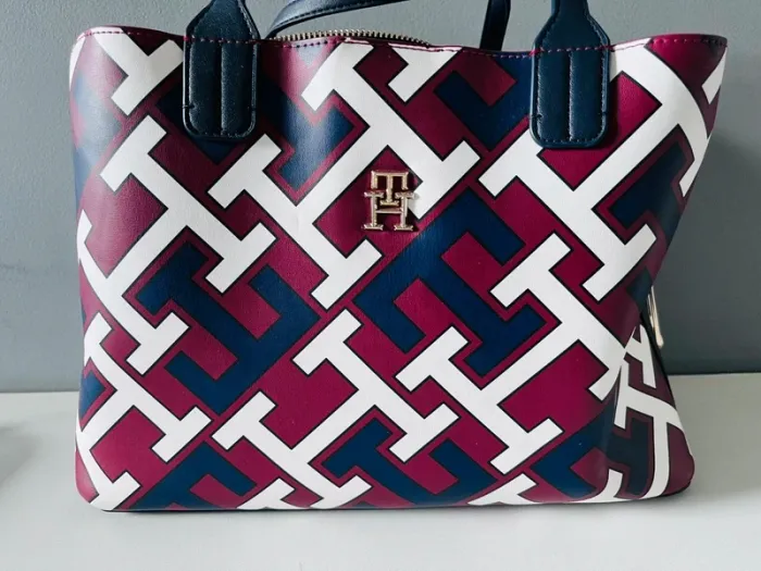 Sac a main Tommy hilfiger Monogram - photo numéro 2