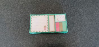 Lot de post it Neuf V5