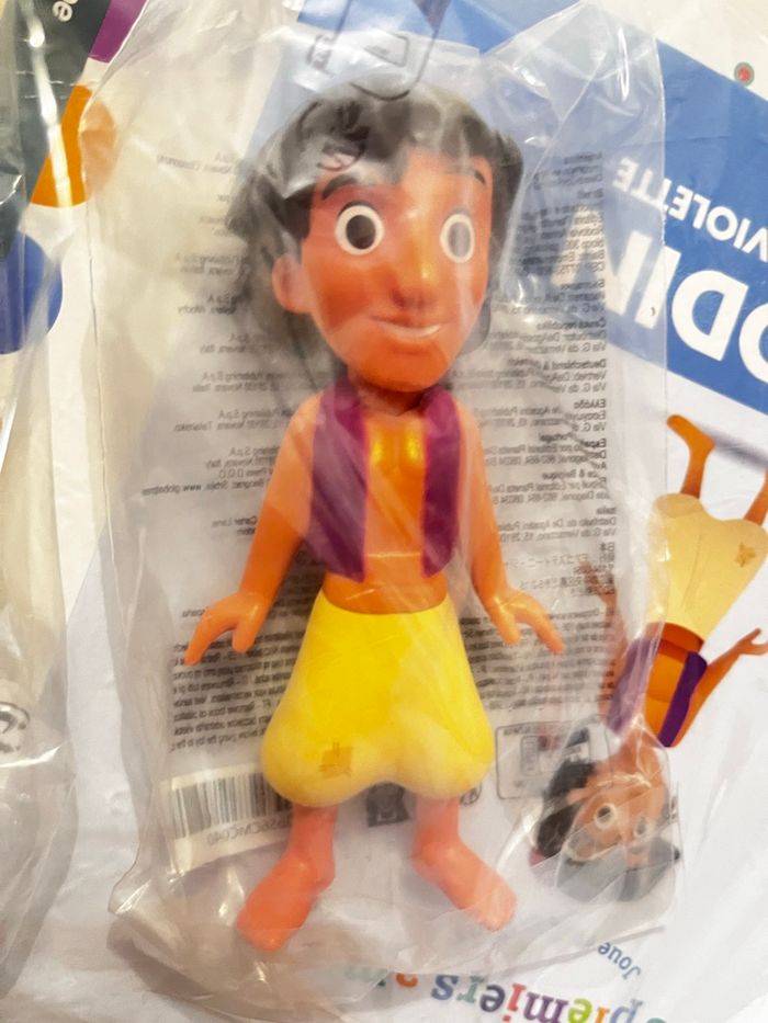 Livre Disney les premiers amis sous blister - photo numéro 3