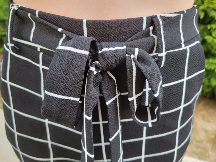 Pantalon à carreaux femme noir et blanc taille M - photo numéro 3