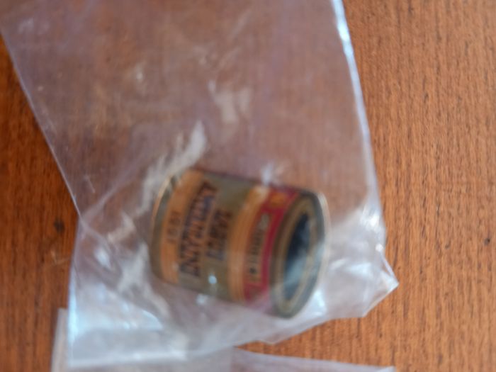 Lot 2 pin's laqué americaine - photo numéro 2