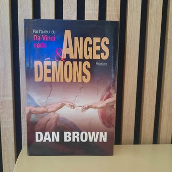Anges et démons  Dan Brown