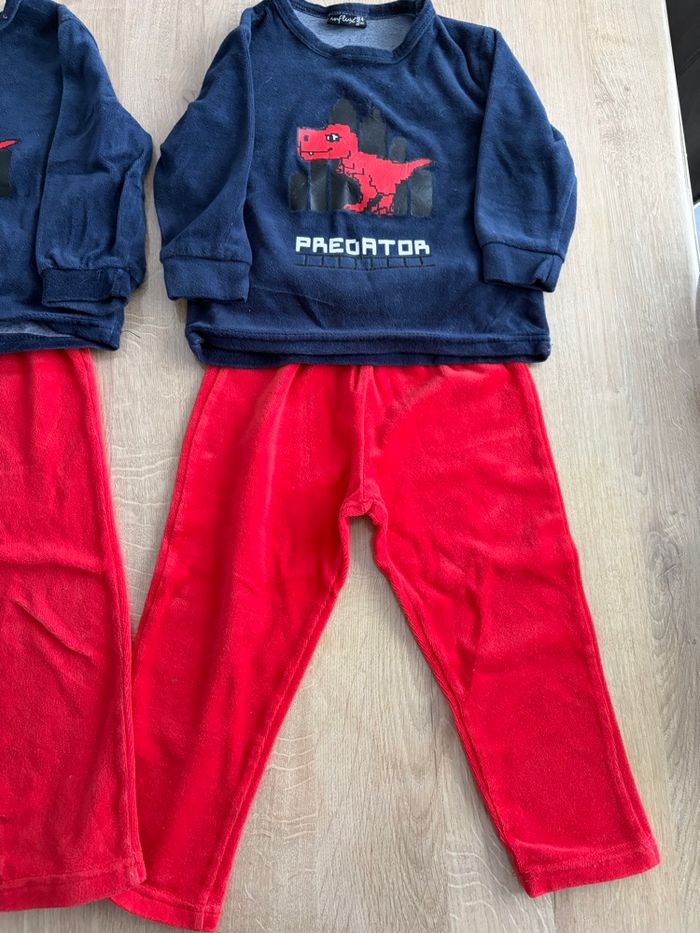 2 pyjamas velours - photo numéro 5