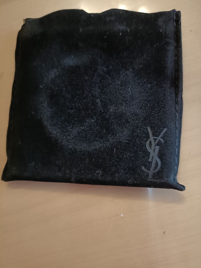 MAGNIFIQUE MIROIR YSL AVEC SA POCHETTE - photo numéro 5