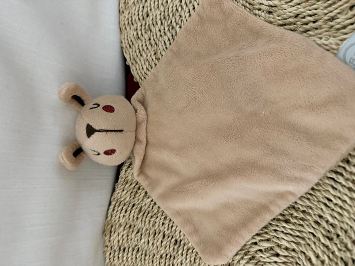 Doudou plat lapin BEBE DOUCEUR marron forme triangle - photo numéro 2