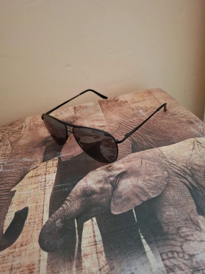 Lunettes de soleil - photo numéro 3