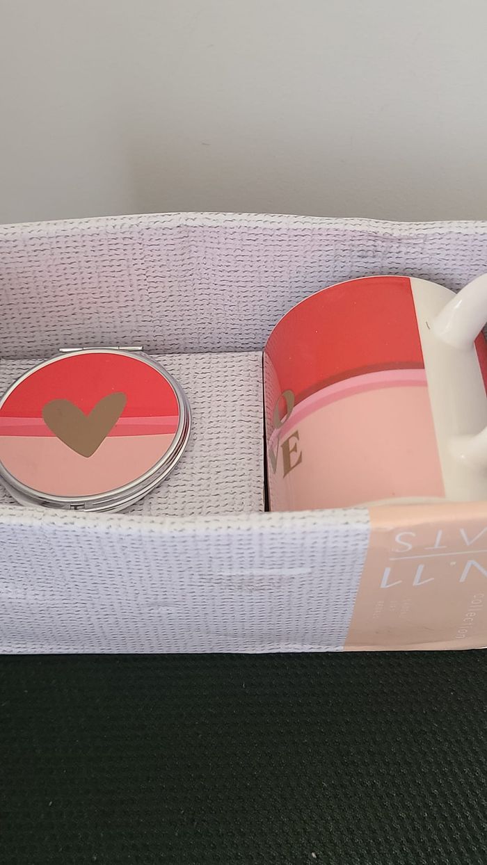 Cocooning Coffret LOVE tasse et miroir - photo numéro 6