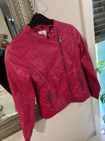 Magnifique veste simili cuir rose framboise 12 ans