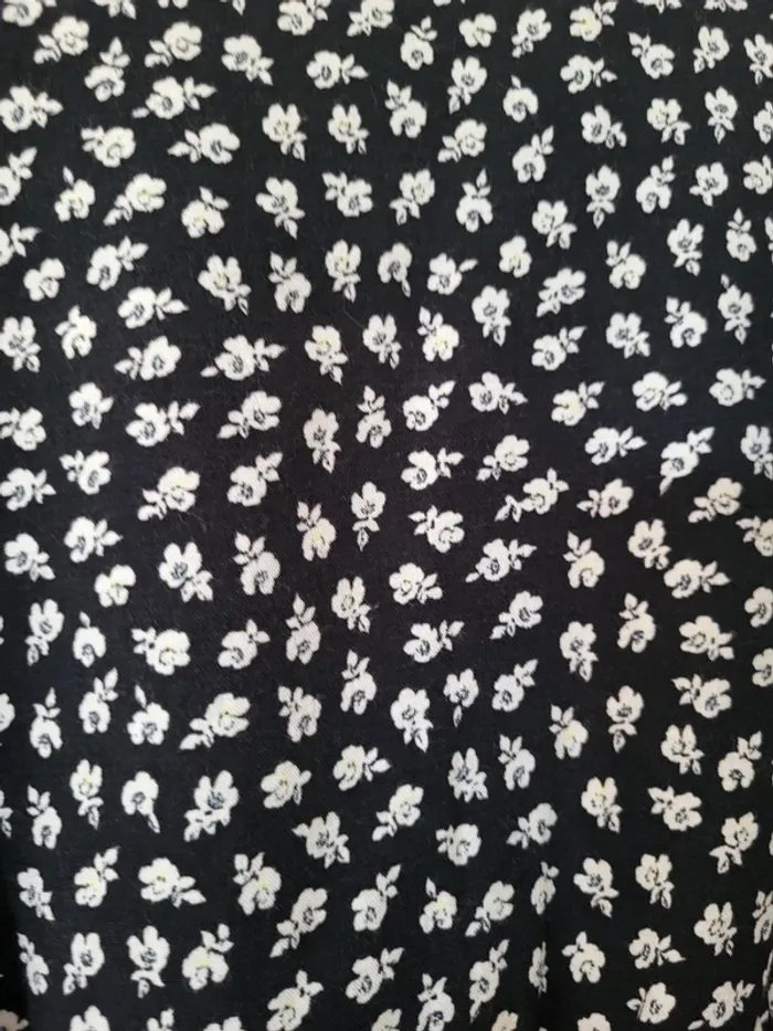 Mango teen - haut noir petites fleurs taille XS - photo numéro 7