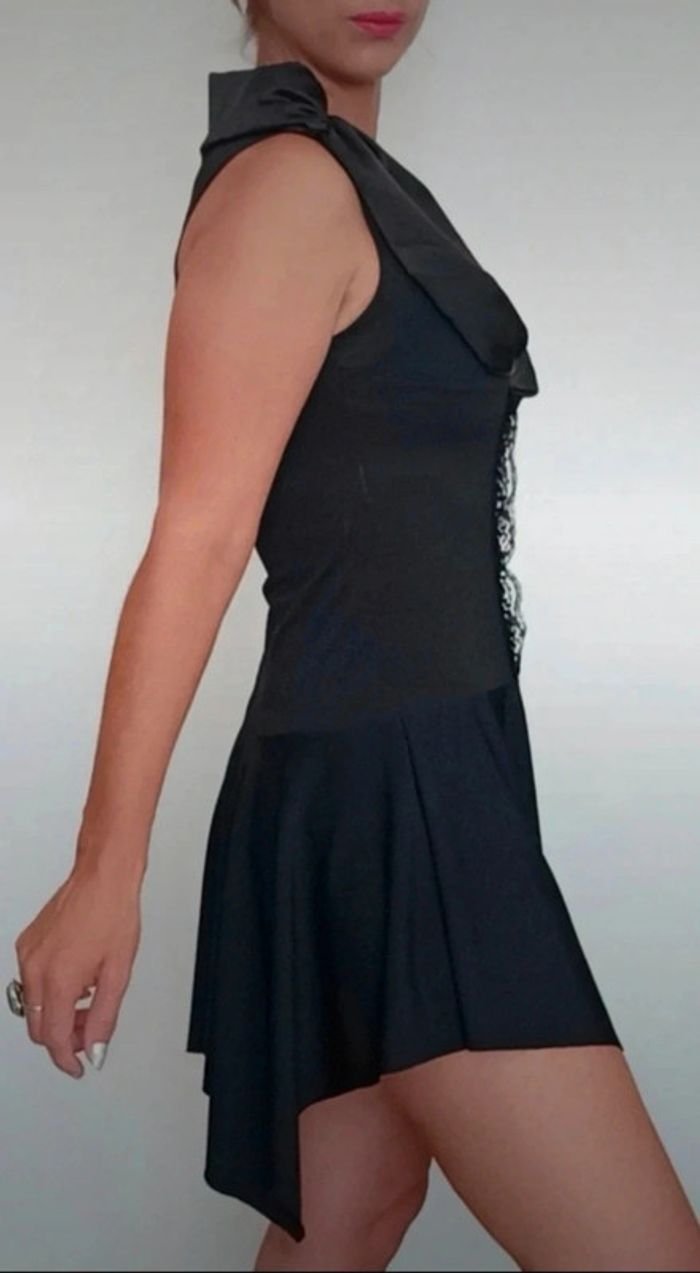 Robe de soirée noire asymétrique taille unique - photo numéro 4