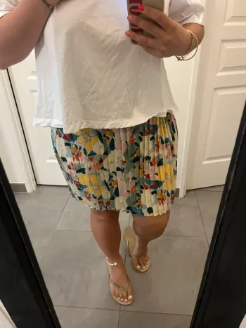Jupe à fleur plissé