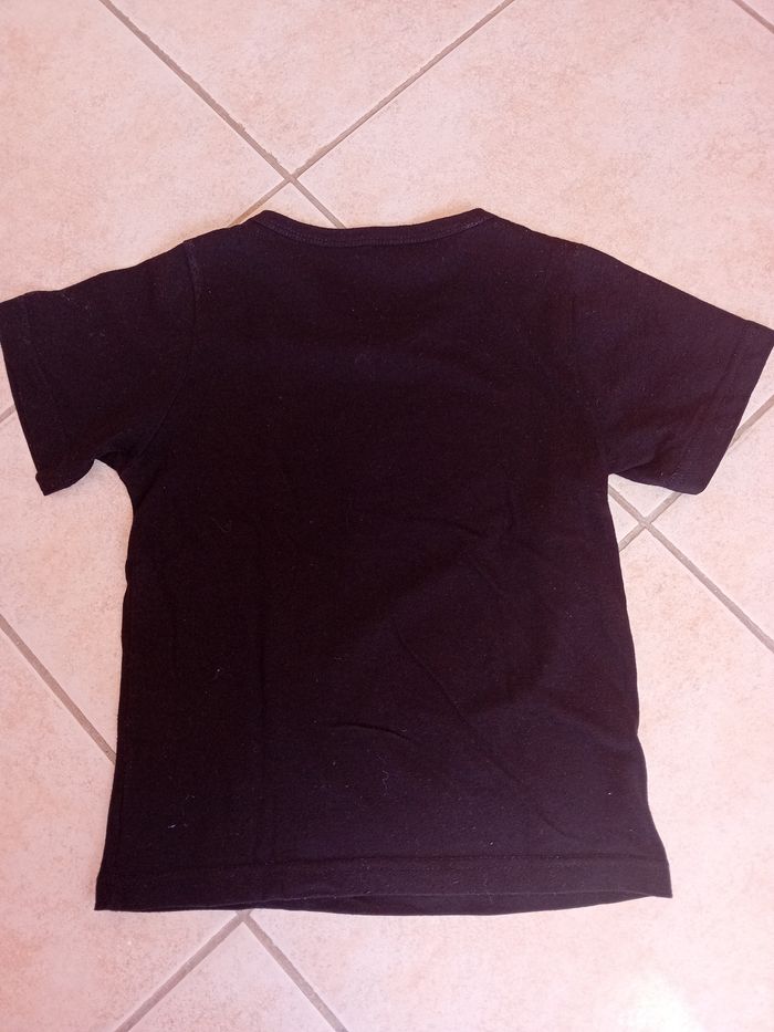 Tee shirt Mickey 5/6 ans - photo numéro 2