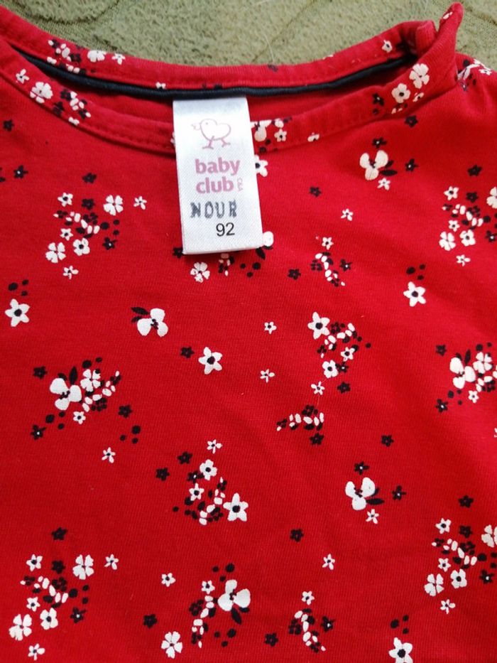 Tee shirt fleuri et petit short - photo numéro 5