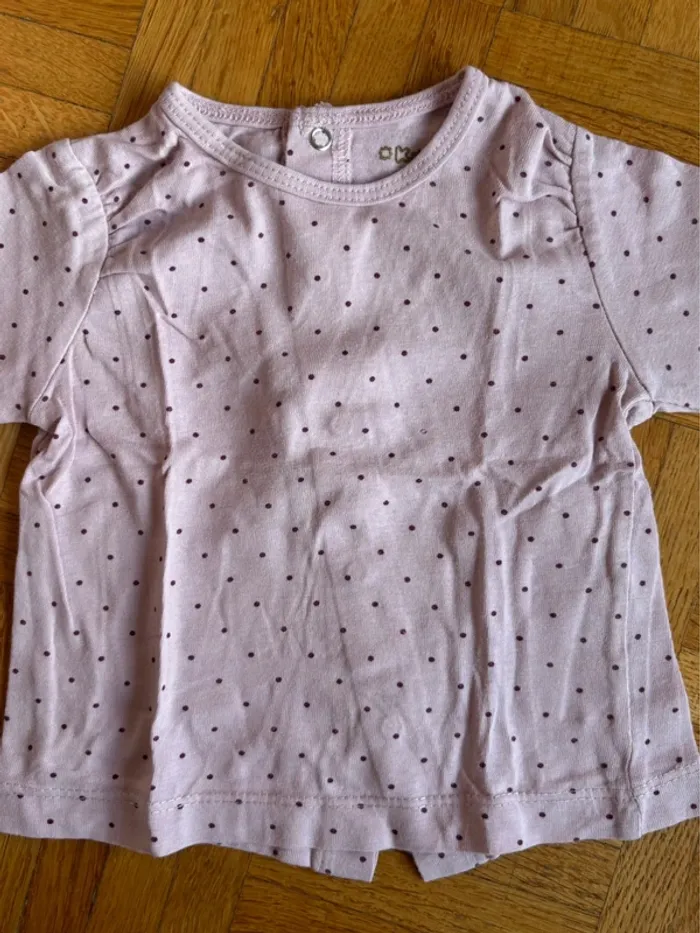 Haut Kitchoun 1 mois parfait état - photo numéro 3