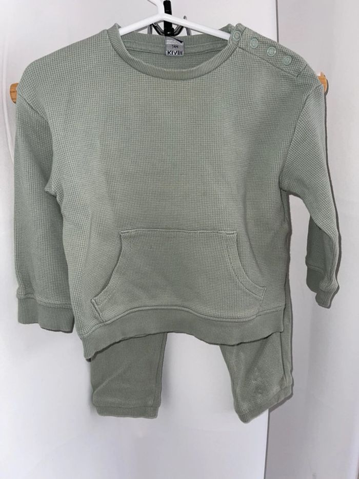 Ensemble pull et jogging garçon taille 24 mois