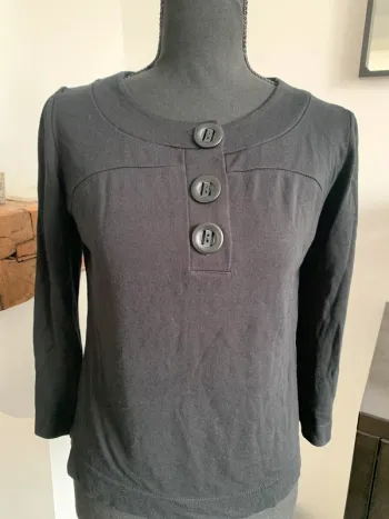 Petit haut noir taille 38 