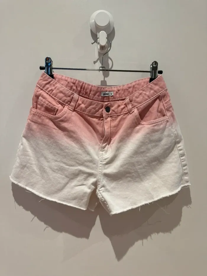 Short rose et blanc