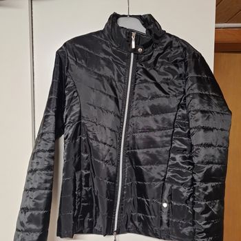 Très belle doudoune légère noir T40