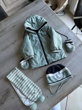 Ensemble manteau écharpe bonnet et moufles sergent major 24 mois