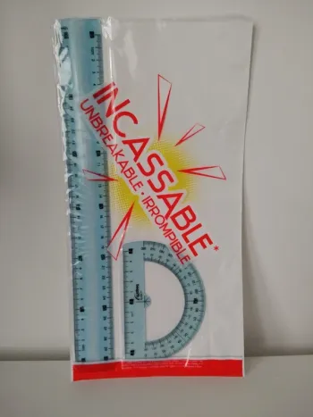 Lot règle et rapporteur