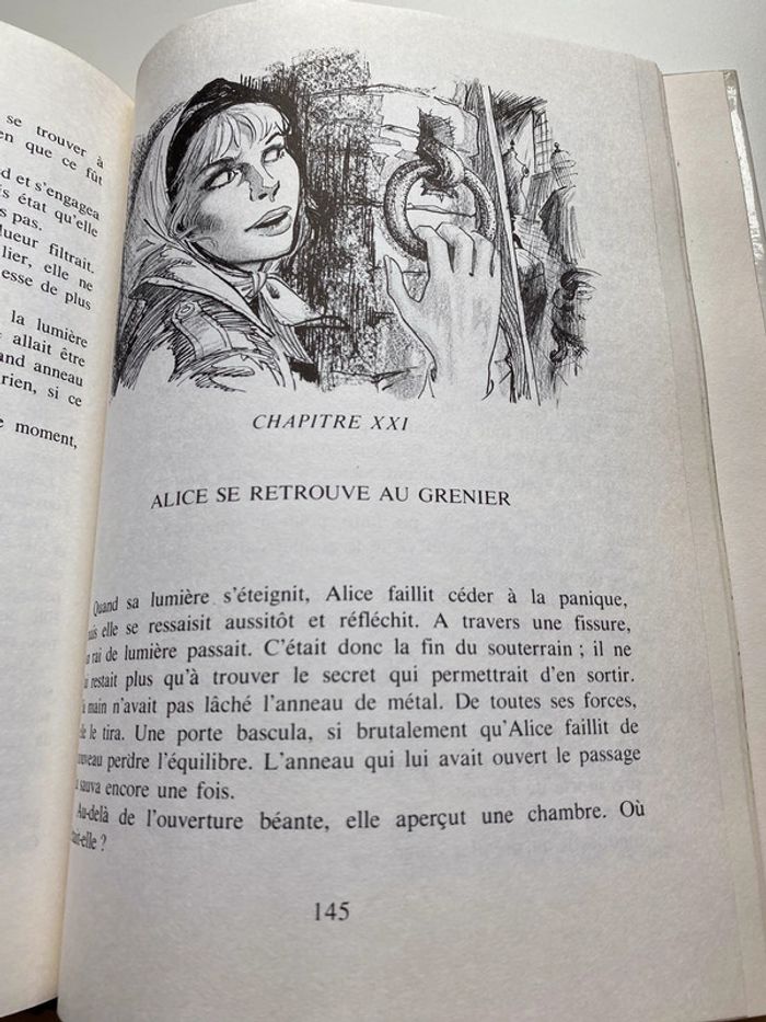 Livre Alice au manoir hanté - photo numéro 3