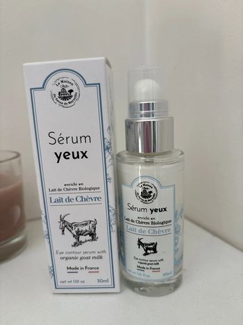 Sérum yeux enrichi au lait de chèvre biologique
