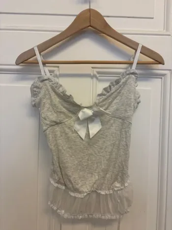 Top coquette avec noeud