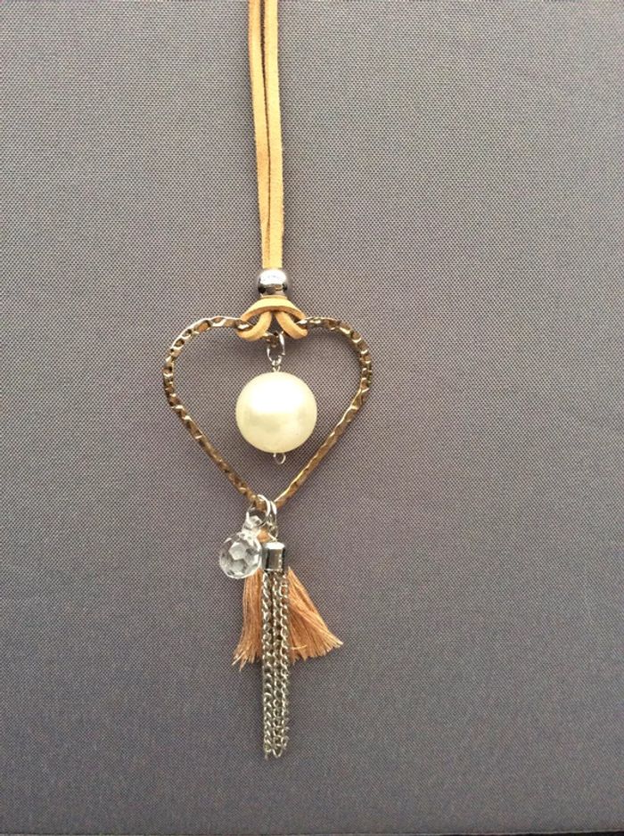 long collier cœur avec perle blanche