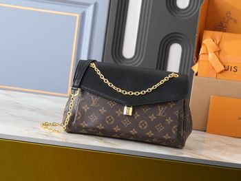 Louis Ⅴuitton   M26285 Saint-Germain PM