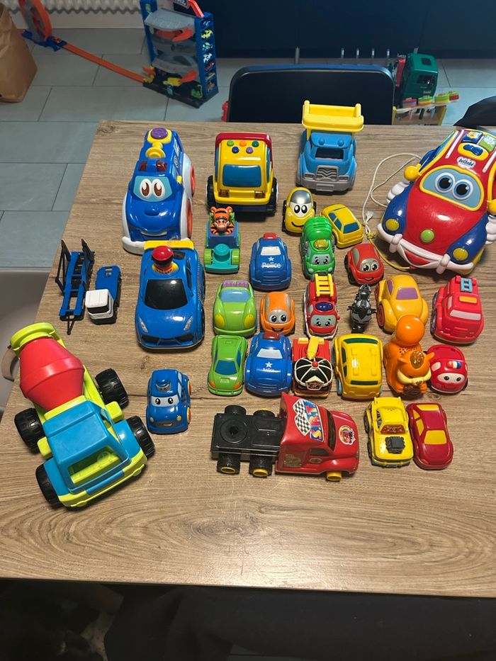 Gros lot jouets enfant voitures camions