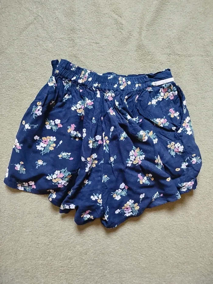Lot jupes 4ans - photo numéro 3
