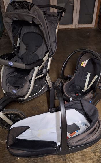 Poussette Chicco trio activ3 