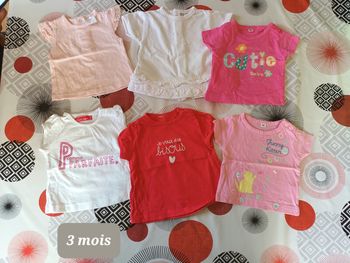 Lot 6 t-shirts manches courtes Taille 3 mois 👧