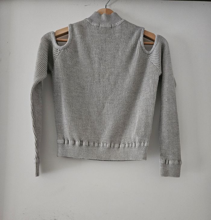 Pull avec épaules dénudées femme taille S - photo numéro 3