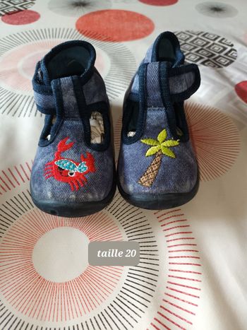 Chaussures été 🌴 taille 20
