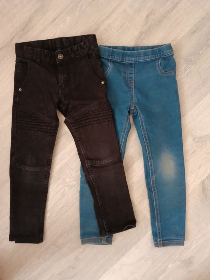 Lot de 2 pantalons 5 ans