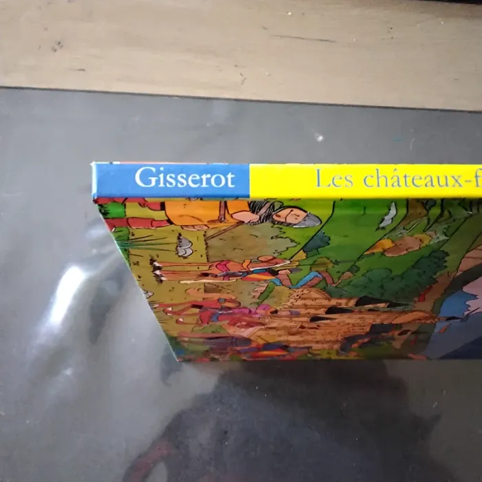 Livre Les châteaux forts et les chevaliers - photo numéro 8