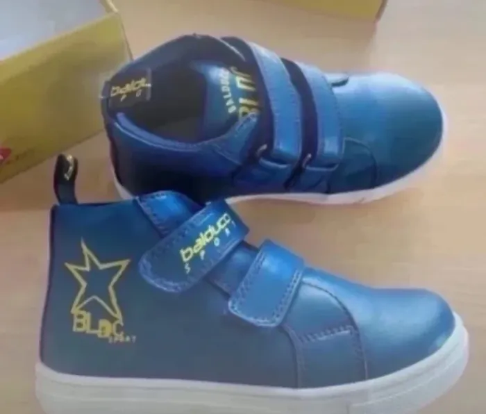 Baskets sneakers montantes Balducci pointure 25 Neuves Fermeture scratch - photo numéro 2