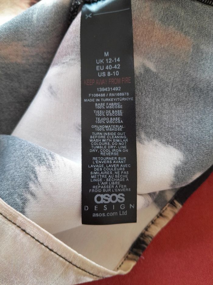 Petite robe ou tuniques Asos Design neuf sans etiquette 40 / 42 - photo numéro 5
