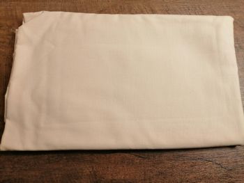 tissu blanc cassé 228 x 117 cm