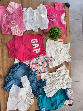 Lot vêtements bébé fille