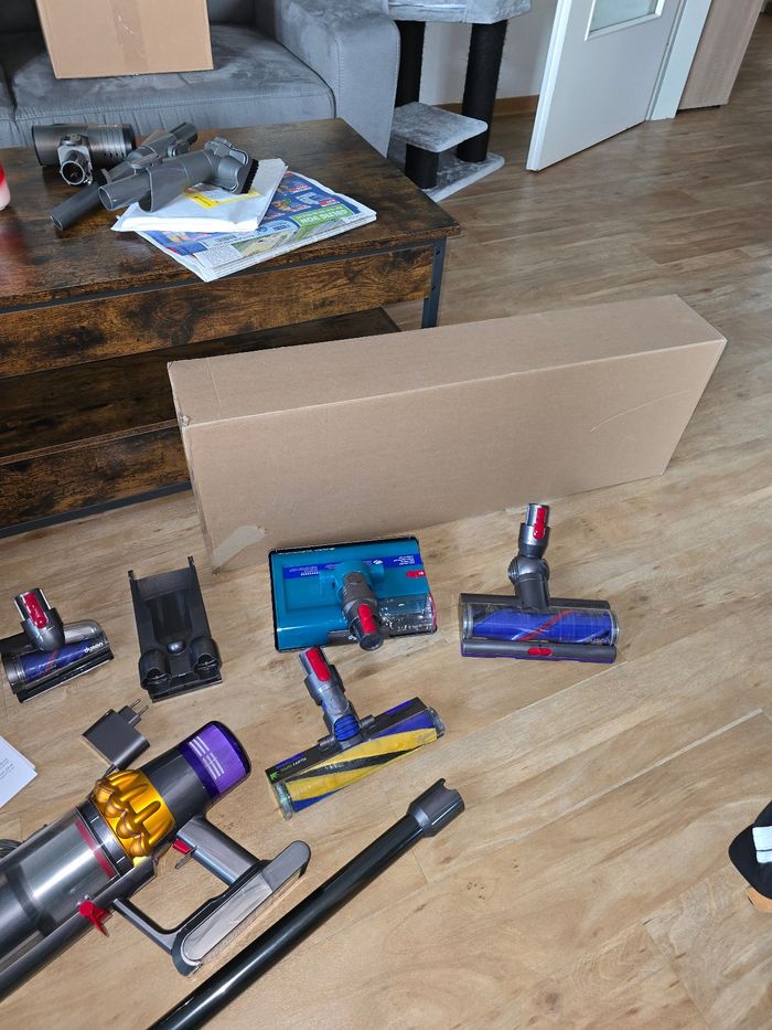 Aspirateur sans fil Dyson V15s Detect Submarine - Nickel satiné jaune/nickel brillant