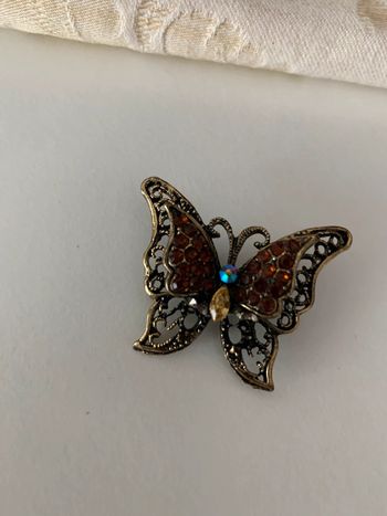 Broche papillon