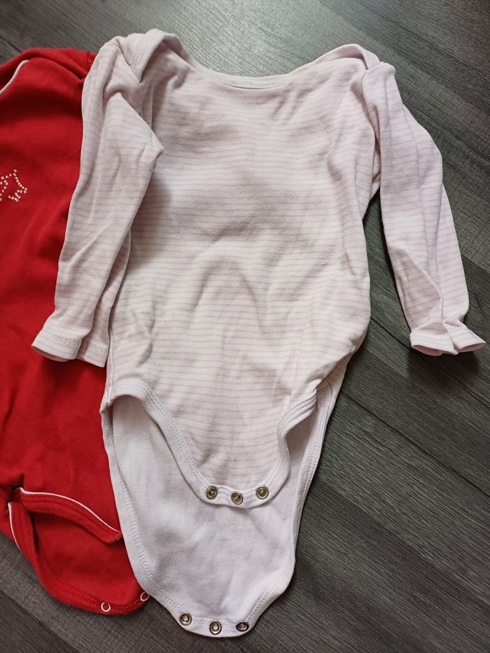 3 bodies manches longues 12 mois - photo numéro 2