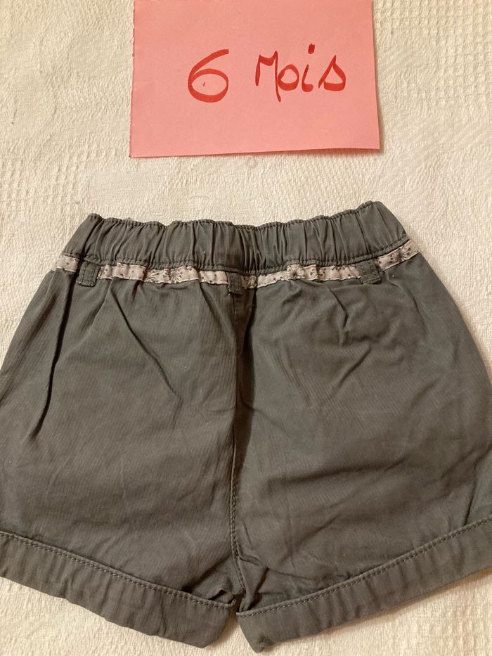 Short en 6 mois - photo numéro 2