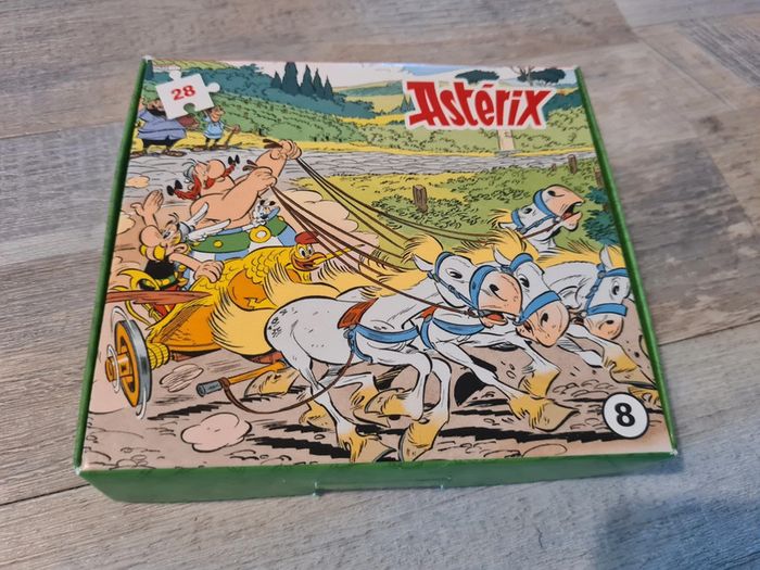 Puzzle 28 pieces Asterix n°8 neuf Mcdo